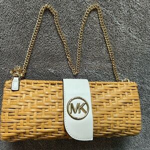 MK Malibu Clutch